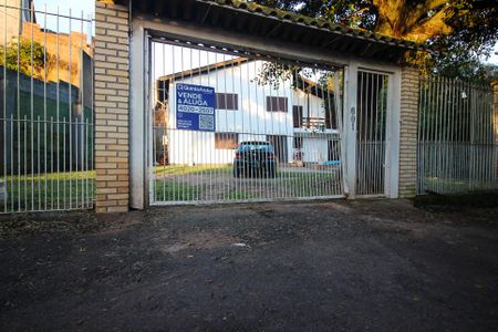 Casa para alugar com 370m², 3 quartos e 20 vagas Casa para alugar com 370m², 3 quartos e 20 vagasFachada