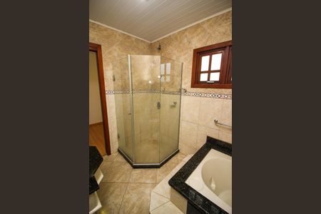 Casa para alugar com 370m², 3 quartos e 20 vagas Casa para alugar com 370m², 3 quartos e 20 vagasBanheiro da Suíte