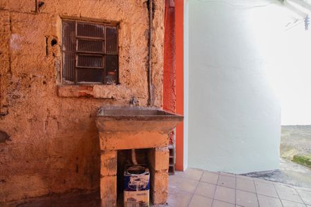 Casa para alugar com 20m², 1 quarto e sem vagaÁrea de Serviço