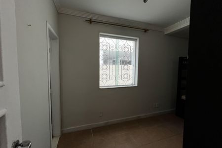 Casa à venda com 317m², 6 quartos e 2 vagas Casa à venda com 317m², 6 quartos e 2 vagasSuíte 4