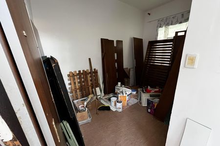 Casa à venda com 317m², 6 quartos e 2 vagas Casa à venda com 317m², 6 quartos e 2 vagasQuarto de Serviço