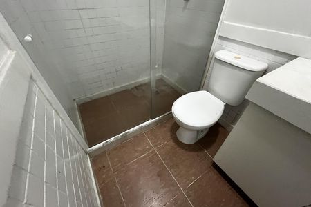 Casa à venda com 317m², 6 quartos e 2 vagas Casa à venda com 317m², 6 quartos e 2 vagasBanheiro 1