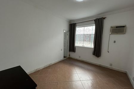 Casa à venda com 317m², 6 quartos e 2 vagas Casa à venda com 317m², 6 quartos e 2 vagasQuarto 1