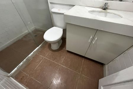 Casa à venda com 317m², 6 quartos e 2 vagas Casa à venda com 317m², 6 quartos e 2 vagasBanheiro 1