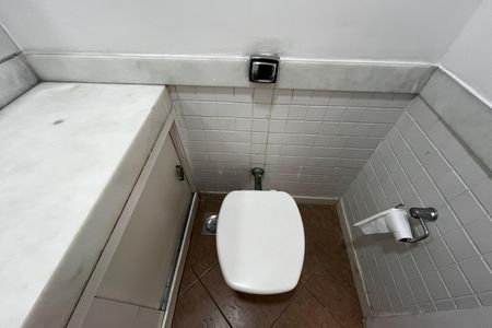 Casa à venda com 317m², 6 quartos e 2 vagas Casa à venda com 317m², 6 quartos e 2 vagasBanheiro Suíte 1