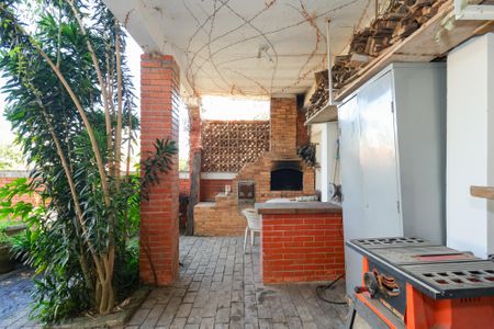 Casa para alugar com 350m², 6 quartos e 4 vagas Casa para alugar com 350m², 6 quartos e 4 vagasÁrea externa