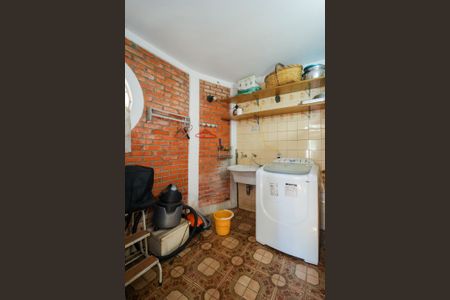 Casa para alugar com 350m², 6 quartos e 4 vagas Casa para alugar com 350m², 6 quartos e 4 vagasÁrea de Serviço