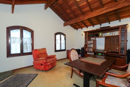 Casa para alugar com 350m², 6 quartos e 4 vagas Casa para alugar com 350m², 6 quartos e 4 vagasSala Intima