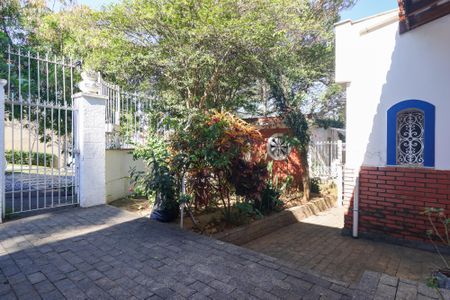 Casa para alugar com 350m², 6 quartos e 4 vagas Casa para alugar com 350m², 6 quartos e 4 vagasÁrea externa