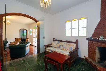 Casa para alugar com 350m², 6 quartos e 4 vagas Casa para alugar com 350m², 6 quartos e 4 vagasSala 2