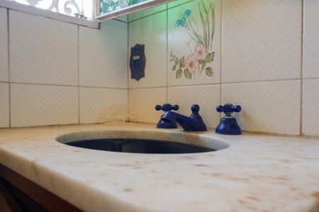 Casa para alugar com 350m², 6 quartos e 4 vagas Casa para alugar com 350m², 6 quartos e 4 vagasBanheiro da Suíte 2