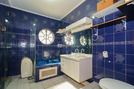 Casa para alugar com 350m², 6 quartos e 4 vagas Casa para alugar com 350m², 6 quartos e 4 vagasBanheiro da Suíte 3