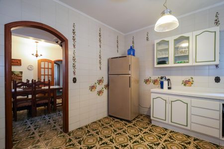 Casa para alugar com 350m², 6 quartos e 4 vagas Casa para alugar com 350m², 6 quartos e 4 vagasCozinha
