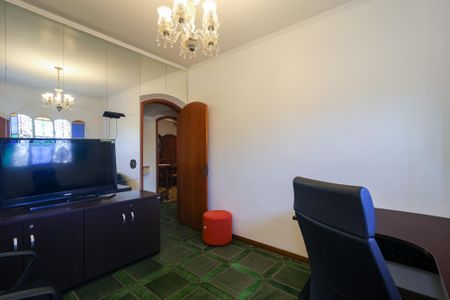 Casa para alugar com 350m², 6 quartos e 4 vagas Casa para alugar com 350m², 6 quartos e 4 vagasEscritorio 2