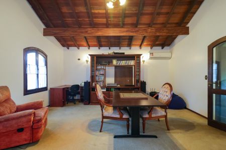 Casa para alugar com 350m², 6 quartos e 4 vagas Casa para alugar com 350m², 6 quartos e 4 vagasSala Intima