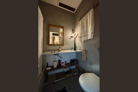 Casa à venda com 293m², 6 quartos e sem vaga Casa à venda com 293m², 6 quartos e sem vagaBanheiro social 1