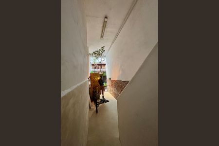 Casa à venda com 293m², 6 quartos e sem vaga Casa à venda com 293m², 6 quartos e sem vagaCorredor Externo