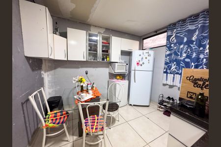 Casa à venda com 80m², 4 quartos e 2 vagasCozinha