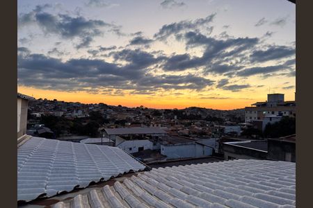 Casa à venda com 80m², 4 quartos e 2 vagasVista 