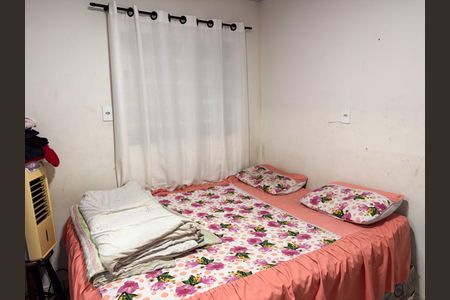 Casa à venda com 80m², 4 quartos e 2 vagasQuarto - Casa 2