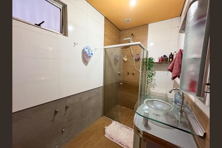 Casa à venda com 80m², 4 quartos e 2 vagasBanheiro Social