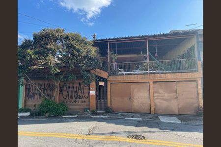 Casa à venda com 240m², 3 quartos e 4 vagas