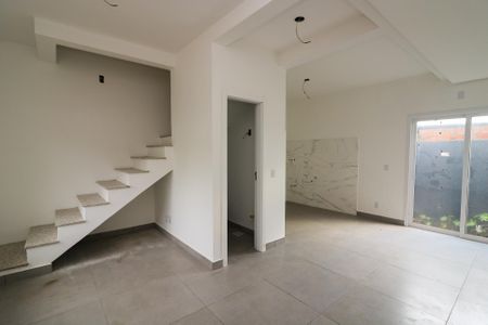 Casa de condomínio à venda com 70m², 2 quartos e 1 vaga Casa de condomínio à venda com 70m², 2 quartos e 1 vagaSala