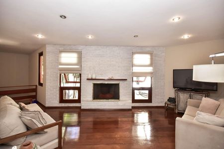 Casa à venda com 518m², 5 quartos e 4 vagasSala de Tv