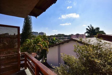 Casa à venda com 518m², 5 quartos e 4 vagasVaranda da Suíte 1