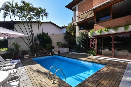 Casa à venda com 518m², 5 quartos e 4 vagasÁrea comum