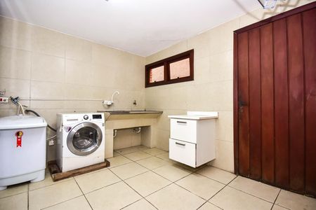 Casa à venda com 518m², 5 quartos e 4 vagasÁrea de Serviço