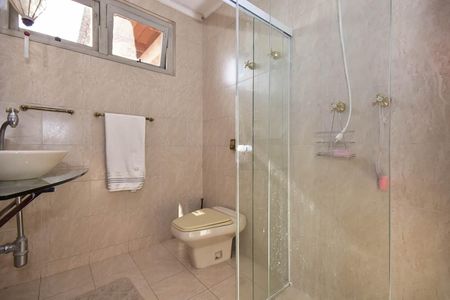 Casa à venda com 518m², 5 quartos e 4 vagasBanheiro da Suíte 3