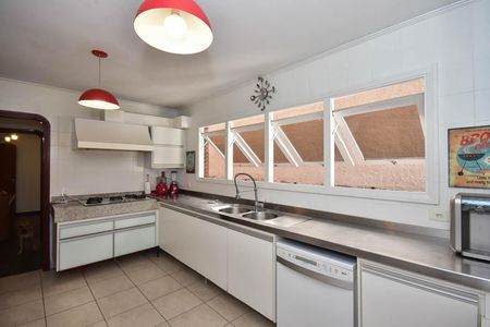 Casa à venda com 518m², 5 quartos e 4 vagasCozinha