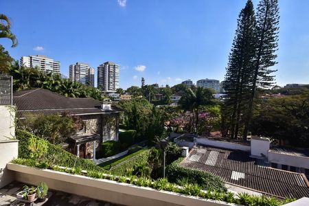 Casa à venda com 518m², 5 quartos e 4 vagasVista