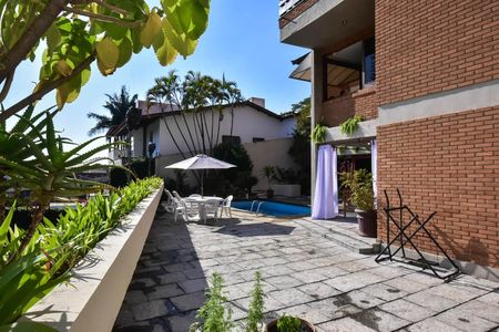 Casa à venda com 518m², 5 quartos e 4 vagasÁrea comum