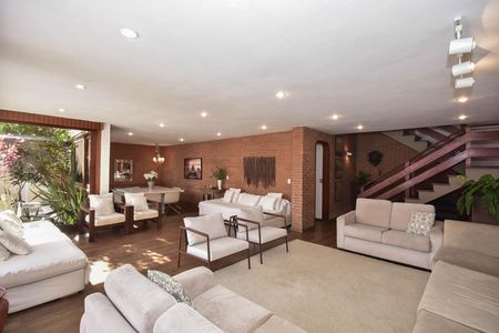 Casa à venda com 518m², 5 quartos e 4 vagasÁrea comum