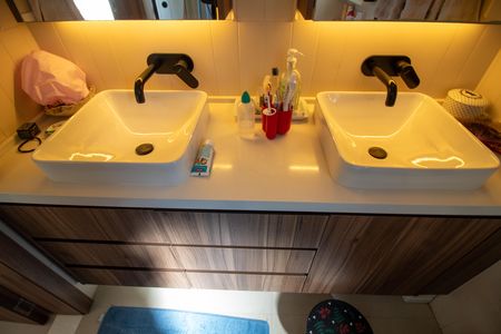 Apartamento para alugar com 143m², 3 quartos e 2 vagasBanheiro