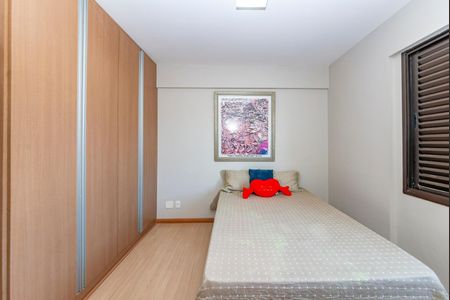 Apartamento à venda com 119m², 3 quartos e 2 vagasQuarto 3