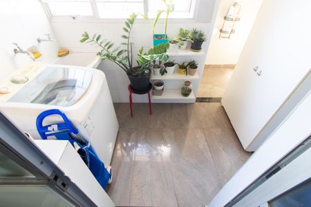 Apartamento à venda com 89m², 3 quartos e 1 vagaÁrea de Serviço