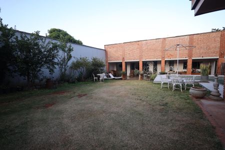 Casa para alugar com 460m², 3 quartos e 2 vagasQuintal