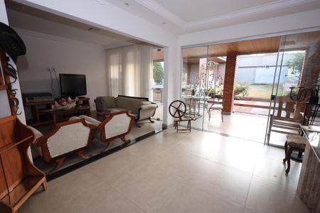 Casa para alugar com 460m², 3 quartos e 2 vagasSala 1