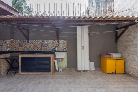 Casa de condomínio à venda com 320m², 3 quartos e 2 vagas Vista Quarto 2