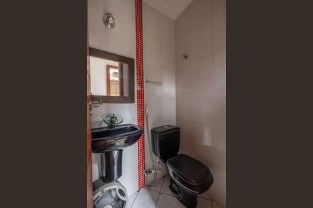 Casa de condomínio à venda com 320m², 3 quartos e 2 vagasLavabo