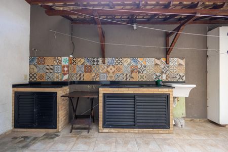 Casa de condomínio à venda com 320m², 3 quartos e 2 vagasÁrea de Serviço