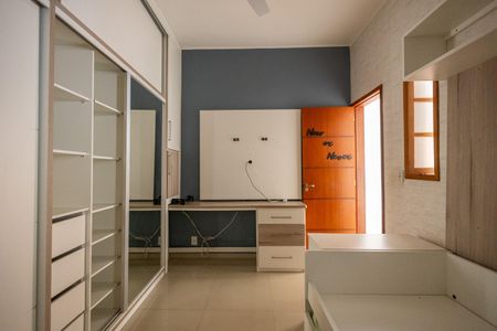 Casa de condomínio à venda com 320m², 3 quartos e 2 vagasQuarto 1
