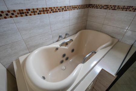 Casa de condomínio à venda com 320m², 3 quartos e 2 vagasBanheiro Suite