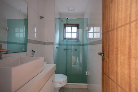 Casa de condomínio à venda com 320m², 3 quartos e 2 vagasBanheiro Social