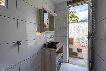 Casa de condomínio à venda com 320m², 3 quartos e 2 vagasTerraço Banheiro