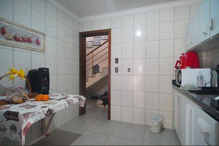 Casa para alugar com 160m², 2 quartos e 2 vagasCozinha
