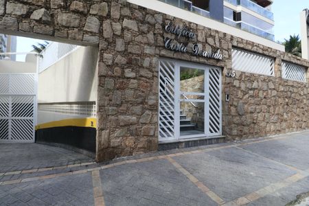 Apartamento para alugar com 95m², 3 quartos e 2 vagas Apartamento para alugar com 95m², 3 quartos e 2 vagasFachada